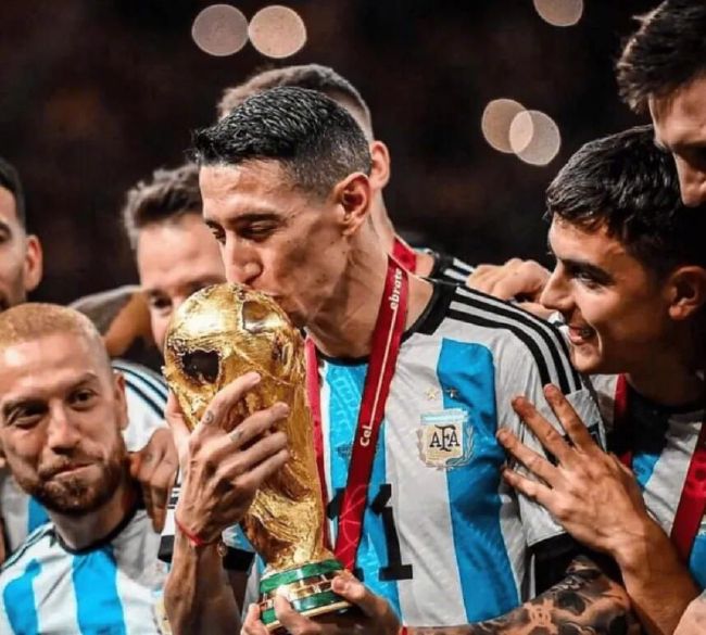 欧盟法院就欧超联赛做出裁决，裁定欧足联与FIFA违反欧盟法律，欧超无需他们批准。